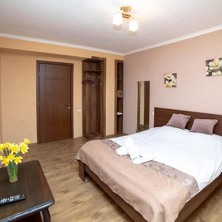 Guest House Kavkasioni 33 Telavi Exterior photo