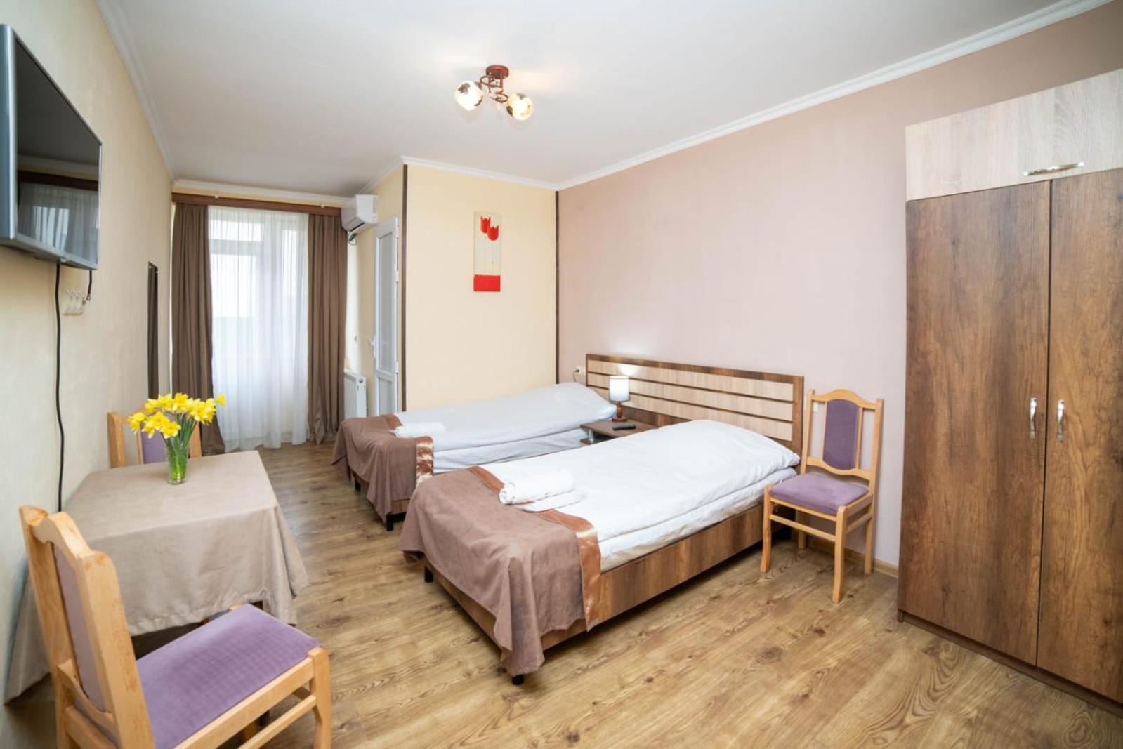 Guest House Kavkasioni 33 Telavi Exterior photo