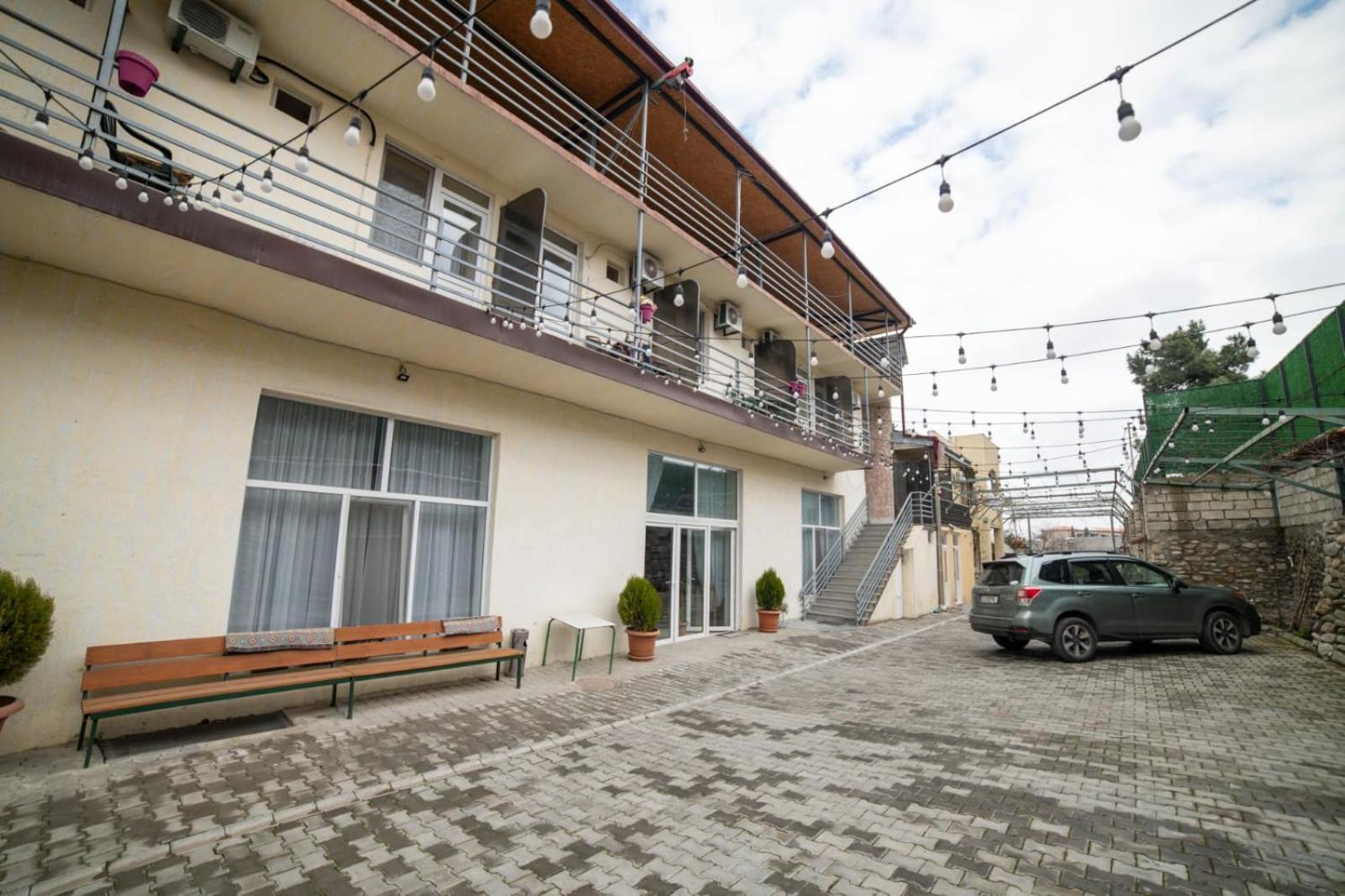 Guest House Kavkasioni 33 Telavi Exterior photo
