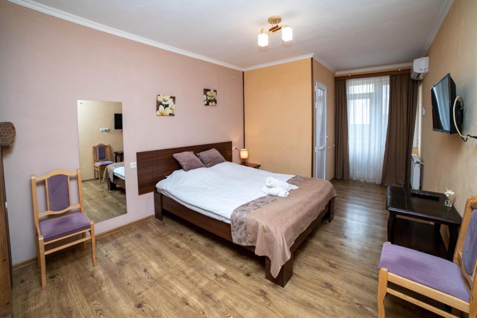 Guest House Kavkasioni 33 Telavi Exterior photo